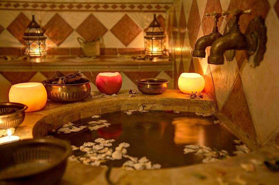Agadir: Argan Oil Massage With Tea, Sweets & Hotel Pickup - Key Points