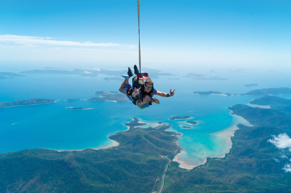 Airlie Beach: Whitsunday Islands Tandem Skydive - Key Points