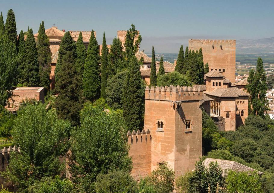 Alhambra & Generalife: Exclusive 3 Hour Private Tour - Key Points