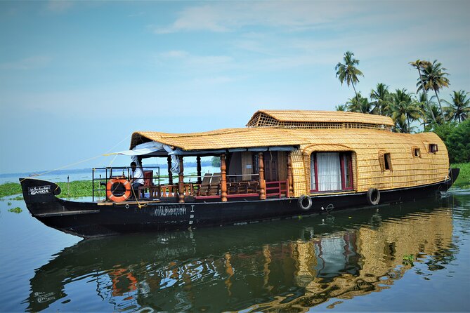 alleppey village and canal cruise in houseboat from kochi Alleppey Village and Canal Cruise in Houseboat From Kochi.