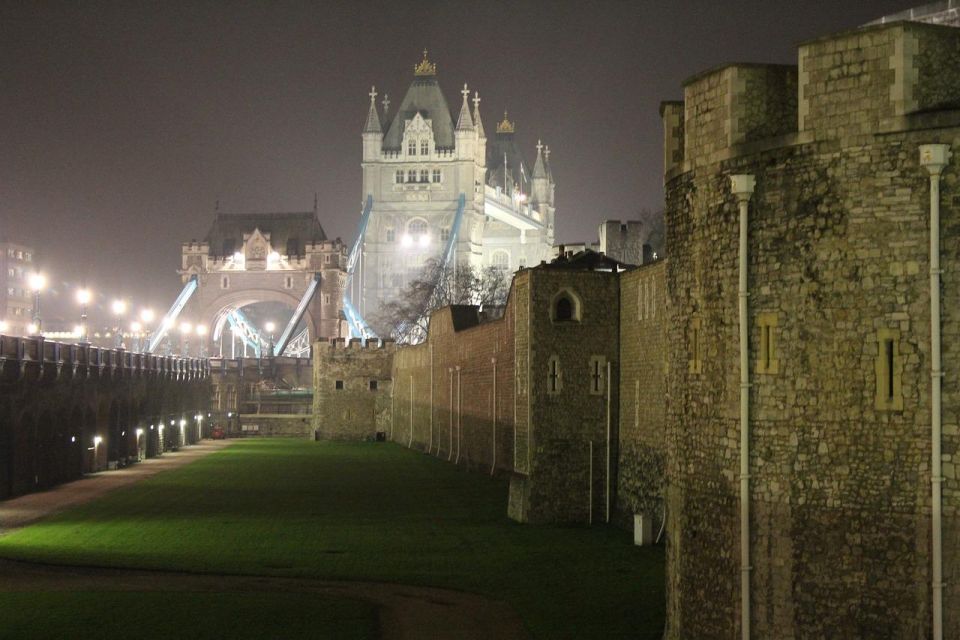 An Evening in London. Private Panoramic Night Tour - Key Points