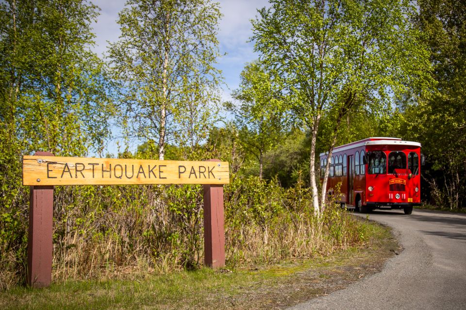 Anchorage: Deluxe Trolley City Tour - Key Points