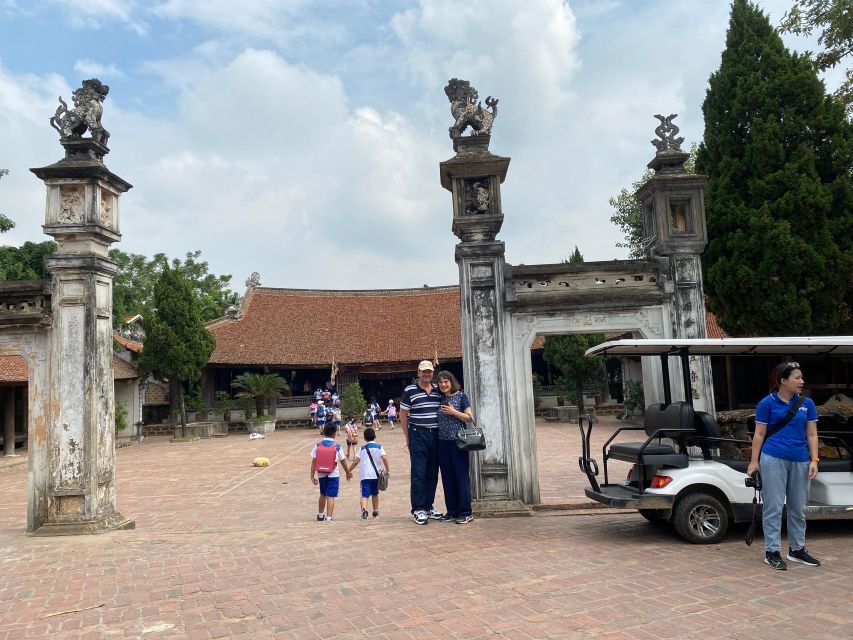 Ancient Treasures: Private Duong Lam & Van Phuc Village Tour - Key Points
