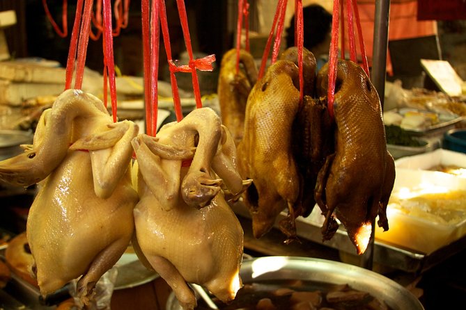 Bangkok Chinatown Eats: A Self-guided Audio Tour