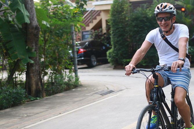 Bangkok's Way of Life by Bicycle - Key Points