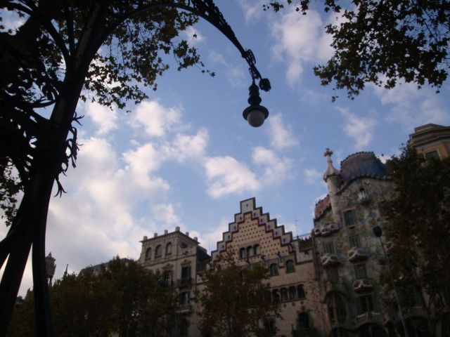 barcelona art nouveau gaudi tour Barcelona: Art Nouveau & Gaudí Tour