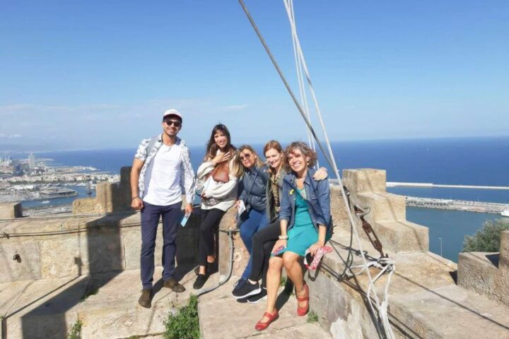 Barcelona Cable Car Sky Views, Magic Fountain & Castle Visit - Key Points