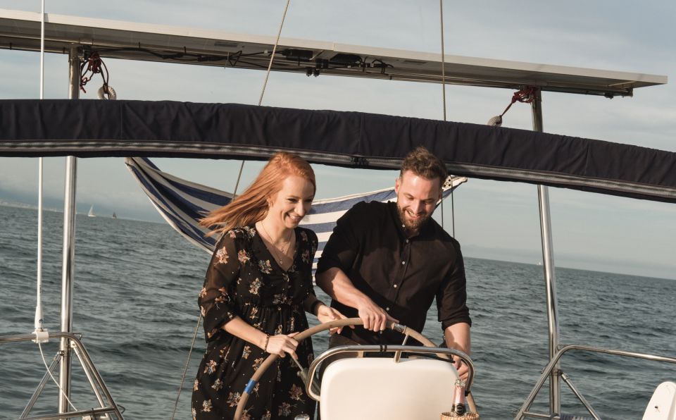 Barcelona: Marriage Proposal Boat Trip - Key Points