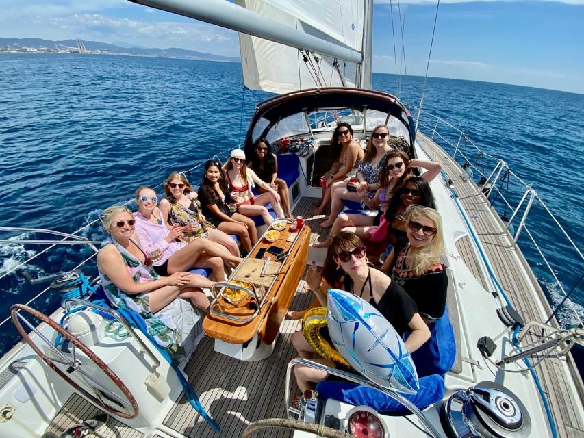 Barcelona: Private Luxury Sailing Tour - Key Points