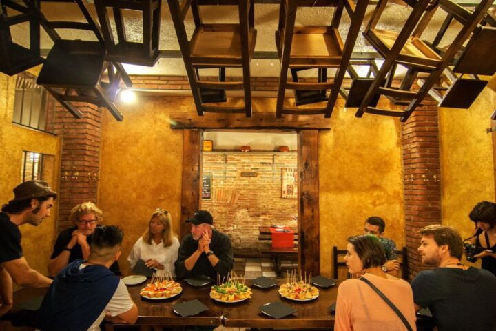 Barcelona Tapas 3-Hour Bike Tour - Key Points