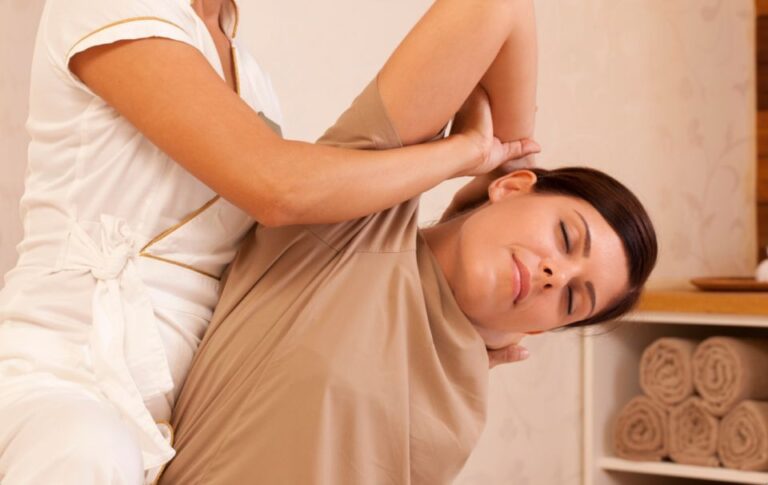Barcelona: Thai Massage at Your Accommodation