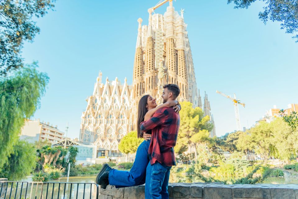 Barcelona: Your Own Private Photoshoot at Sagrada Familia - Key Points