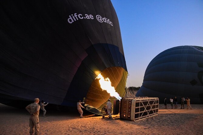 Beautiful Hot Air Balloon of Dubai Desert - Key Points