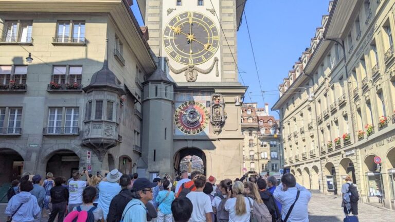 Bern: Highlights and Old Town Self-guided Walk