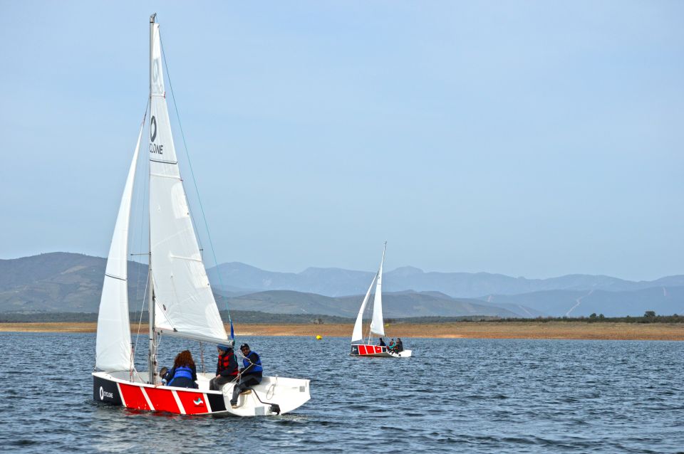 Berrocalejo: Sailing Class in Natural Park - Key Points