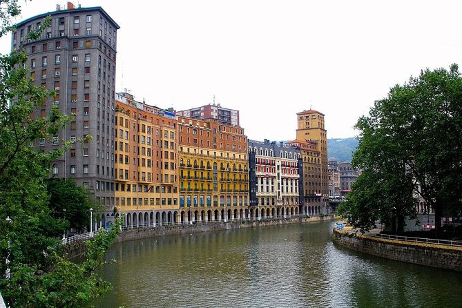 Bilbao Private Walking Tour With Professional Guide - Key Points