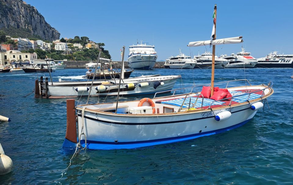 Boat Tour of Capri to Discover Capri 4 Hours - Key Points