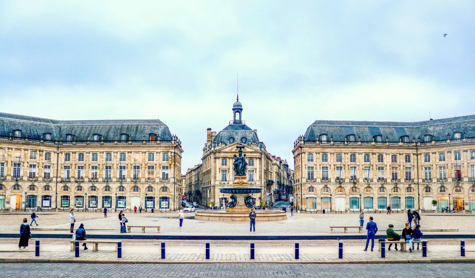 Bordeaux: Private Exclusive History Tour With a Local Expert - Key Points