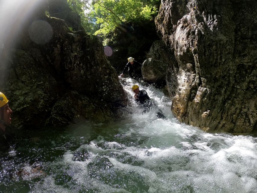 Bovec: Beginner's Canyoning Guided Experience in Fratarica - Key Points
