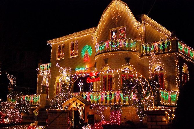 Brooklyn Half-Day Christmas Lights Tour From Manhattan  - New York City - Key Points