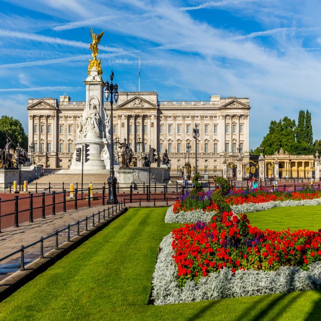 Buckingham Palace Exterior and Royal History Private Tour - Key Points