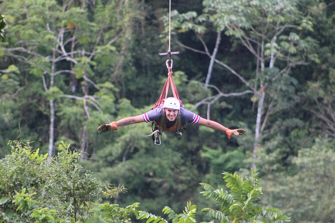 bungee jump with canopy ziplines and long superman cable in the way to la fortuna Bungee Jump With Canopy Ziplines and Long Superman Cable in the Way to La Fortuna