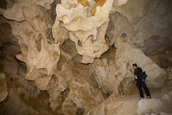 Calasparra: Cueva Del Puerto Entry Ticket With Guided Tour - Key Points