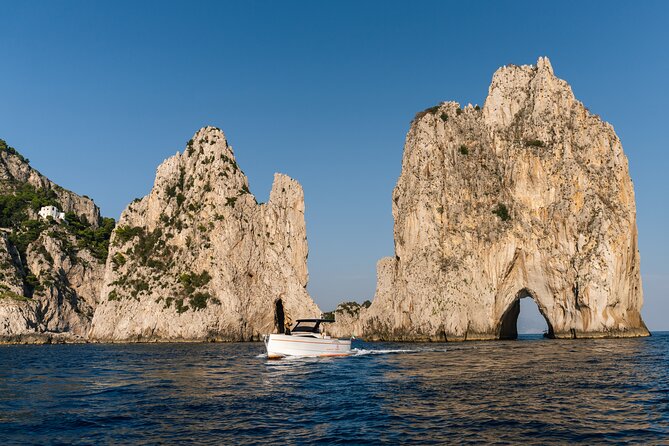 Capri Boat Tour With Luxury Gozzo Apreamare 35ft - Key Points