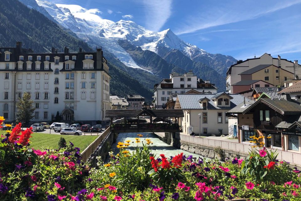 Chamonix : Bachelorette Party Outdoor Smartphone Game - Key Points