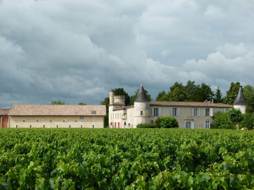 Château Cruzeau Winery Tour With Wine and Chocolate Tasting - Key Points