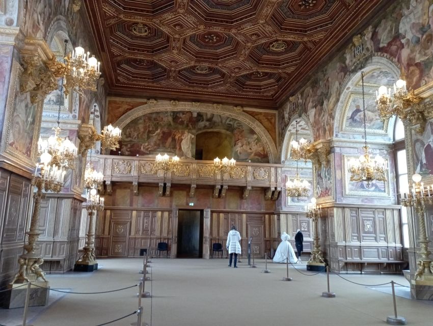 Château Fontainebleau German Semi-Private Guided Tour Max 6 - Key Points