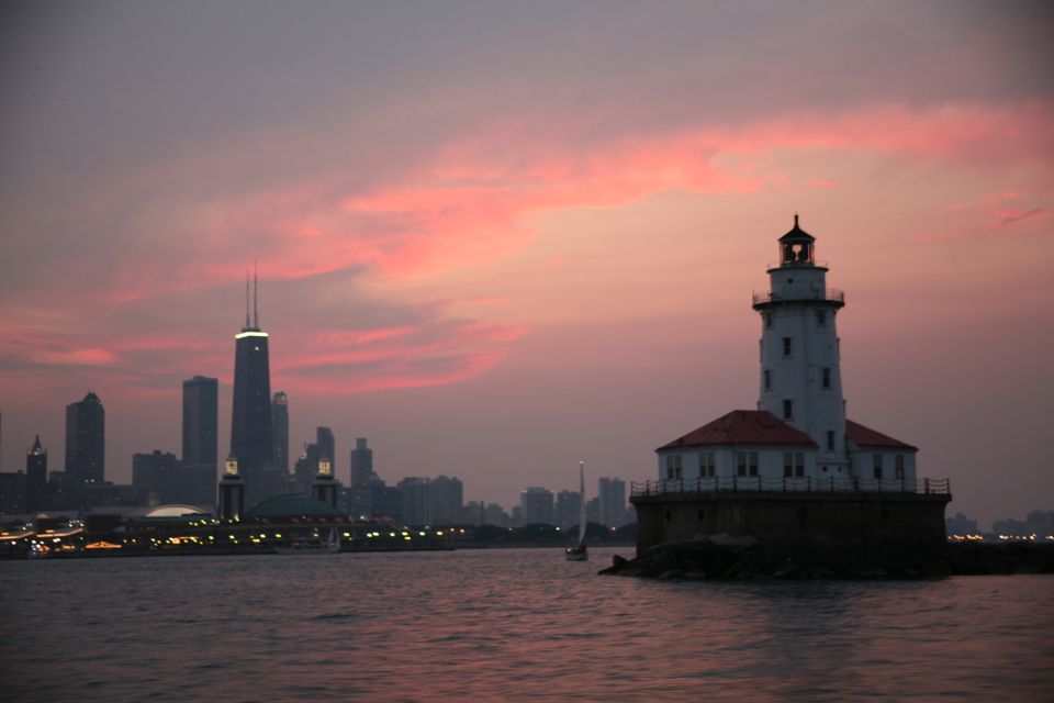 Chicago: 90-Minute River and Lakefront Cruise at Night - Key Points