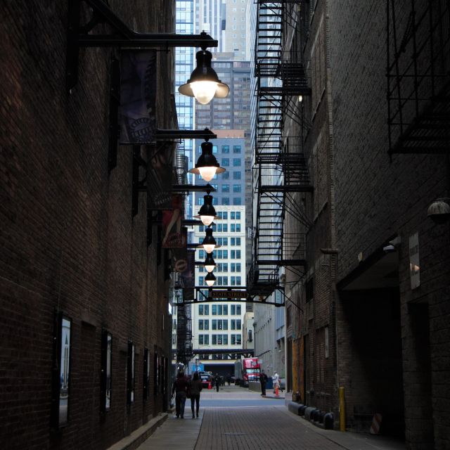 Chicago: Haunted Sites Self-Guided Audio Walking Tour