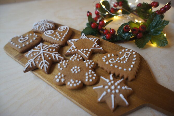 Christmas Gingerbread Cookies Baking and Decorating Workshop - Key Points