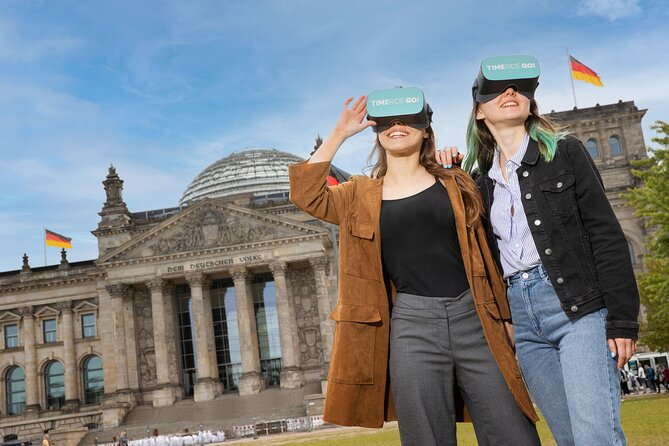 City Tour With VR Glasses Through the History of Berlin - Key Points