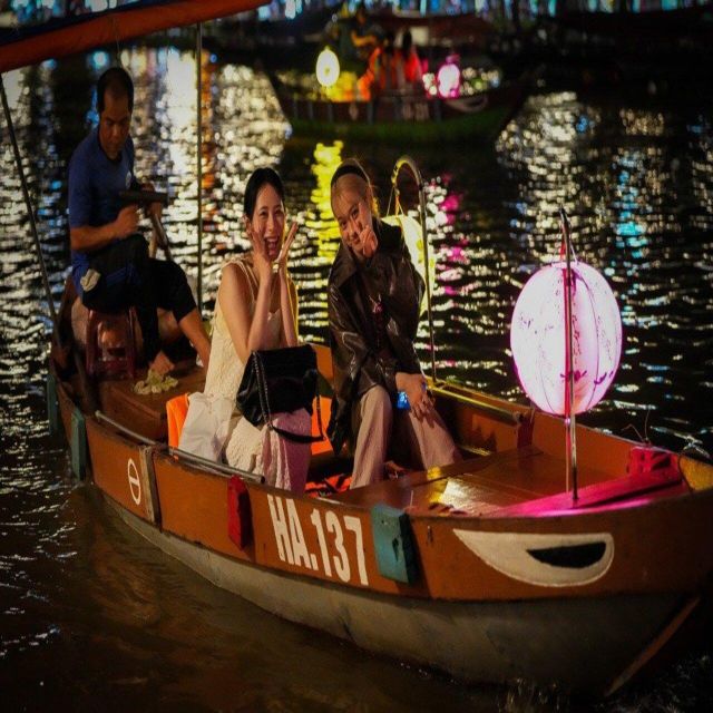 coconut jungle hoian city tour boat ride drop flower lantern Coconut Jungle-HoiAn City Tour-Boat Ride-Drop Flower Lantern