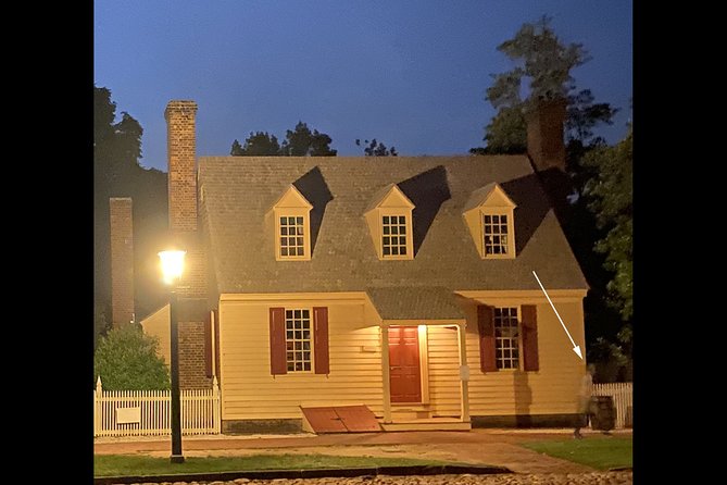 Colonial Williamsburg Late-Night Ghost Stories Walking Tour - Key Points