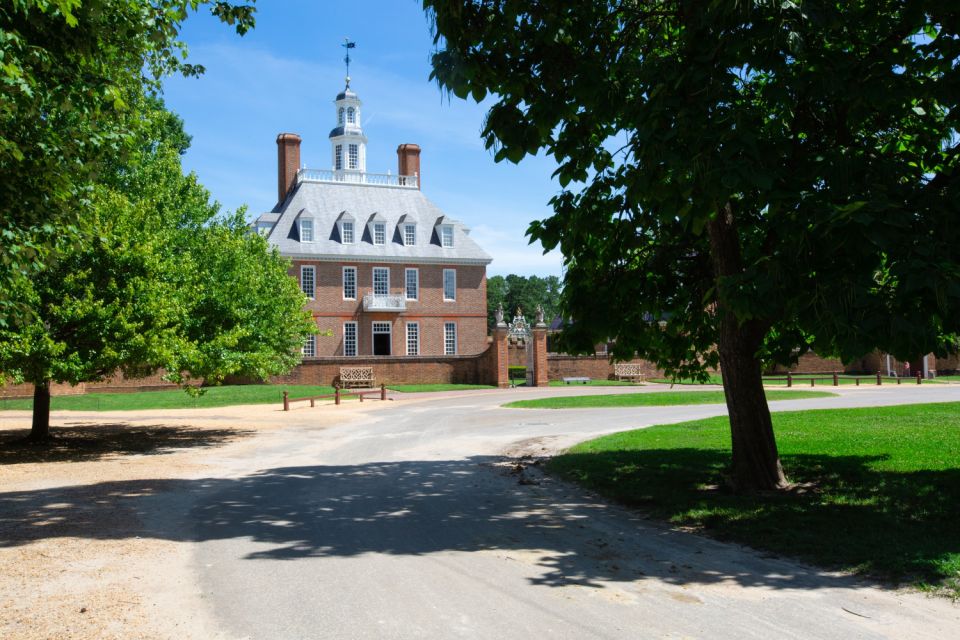 Colonial Williamsburg: Self-Guided Walking Tour - Key Points