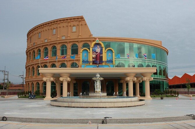 Colosseum Show in Pattaya With Hotel Pick up - Key Points