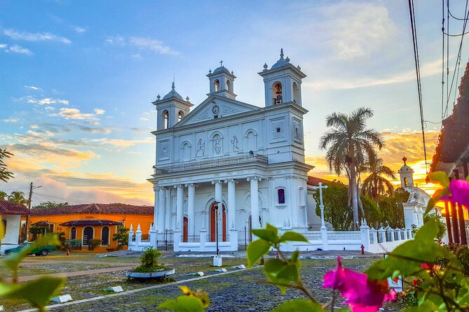 Combo Tour: Archeology in Cihuatan Suchitoto Best Preserved Colonial Town. - Archeological Wonders