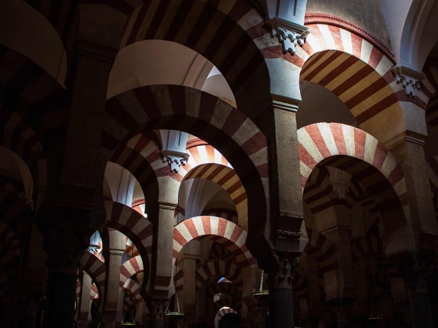 Córdoba: Mosque, Synagogue, and Jewish Quarter Walking Tour - Key Points