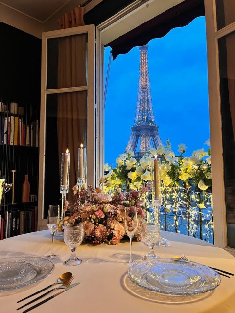 cosy private romantic dinner in front of the eiffel tower Cosy Private Romantic Dinner in Front of the Eiffel Tower