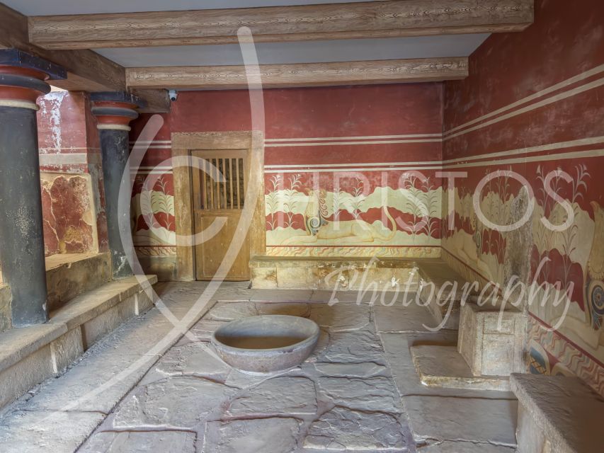 Crete: Knossos Palace - Location and Activity Details