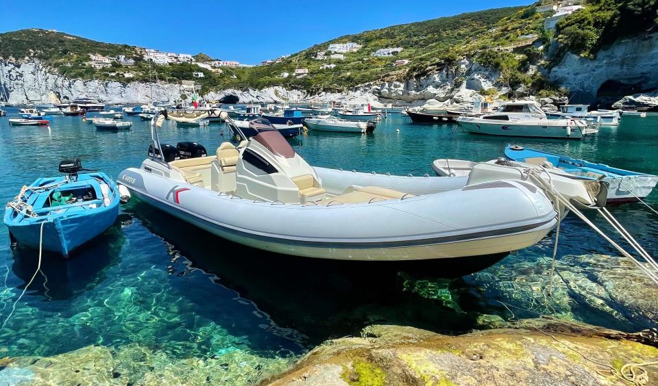 Day Trip to Pontine Islands With Lunch & Aperitif - Key Points