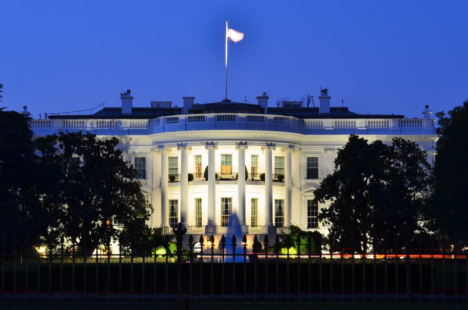 DC: Monuments and Memorials Night Tour by Open-Top Bus - Key Points