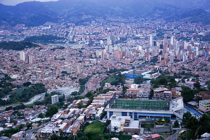 Discover a Secret Place With Locals (Comuna 8) - Logistics and Meeting Point