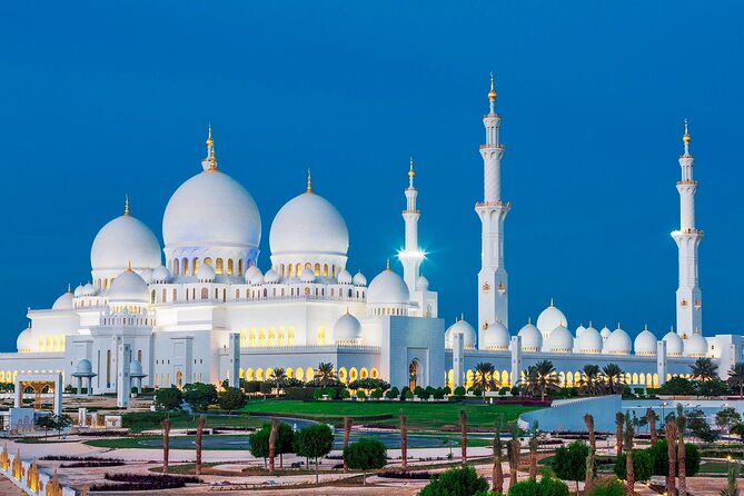 Discover Abu Dhabi Full Day Live Guide Tour - Key Points