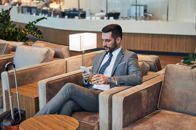 Dubai International Airport (DXB) T3/T1/T2 Luxury Lounge Access - Key Points