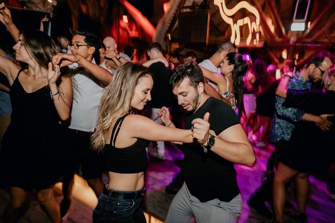 Dubai Salsa Lovers Dance Experience - Key Points