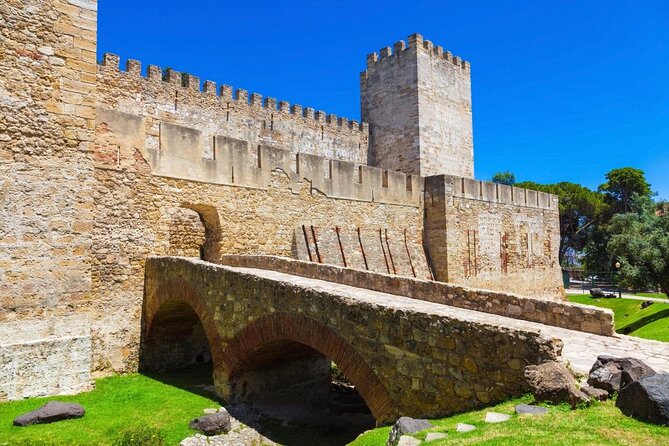 E-Ticket to St. George Castle With Audio Tour on Your Phone - Key Points